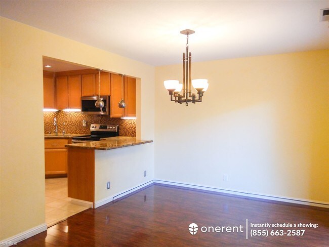 Foto del edificio - 3 br, 2.5 bath Townhome - 1342 Casa Ct -