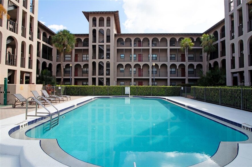 Foto principal - 6150 Gulfport Blvd S