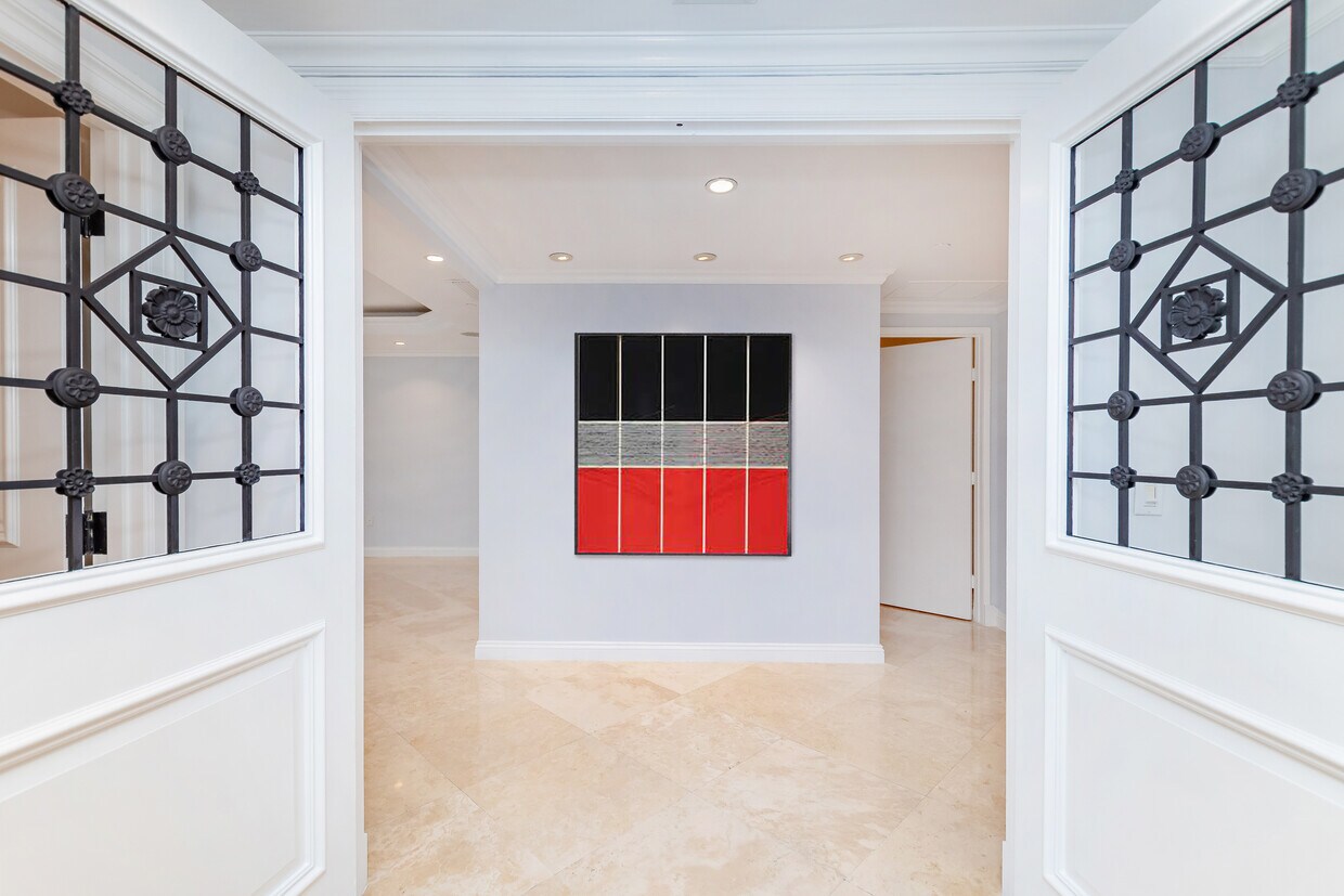 Foto principal - 791 Crandon Blvd