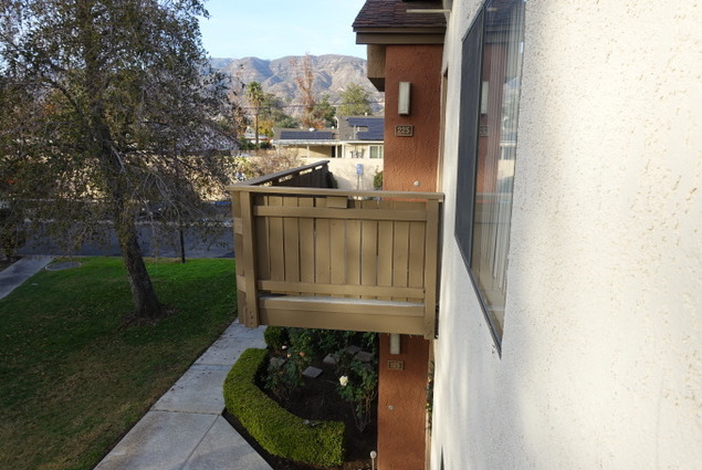 Balconies - Country Club Apartments