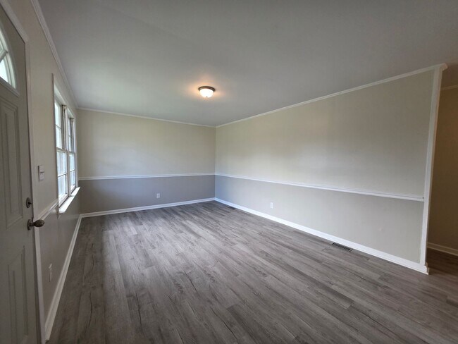 Building Photo - 2266 Onslow Dr