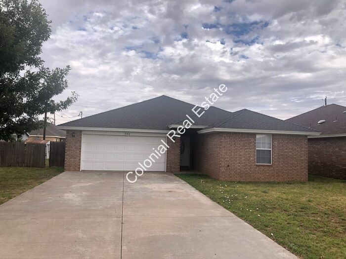 Primary Photo - Spacious and updated 3 bedroom 2 bathroom ...