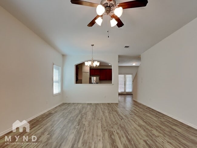 Foto del edificio - 1746 Cloister Dr