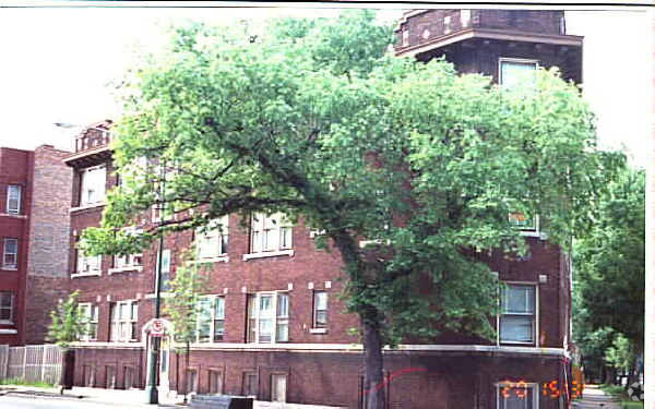 Primary Photo - 5710-5712 N Wayne Ave
