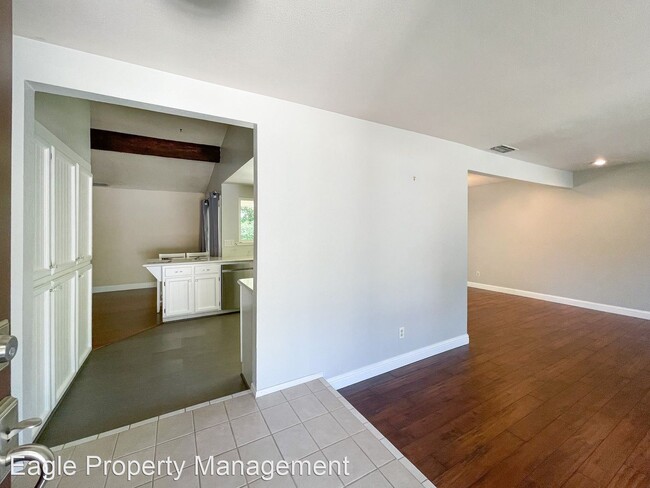Building Photo - 3 br, 2 bath House - 5317 Leavitt Way