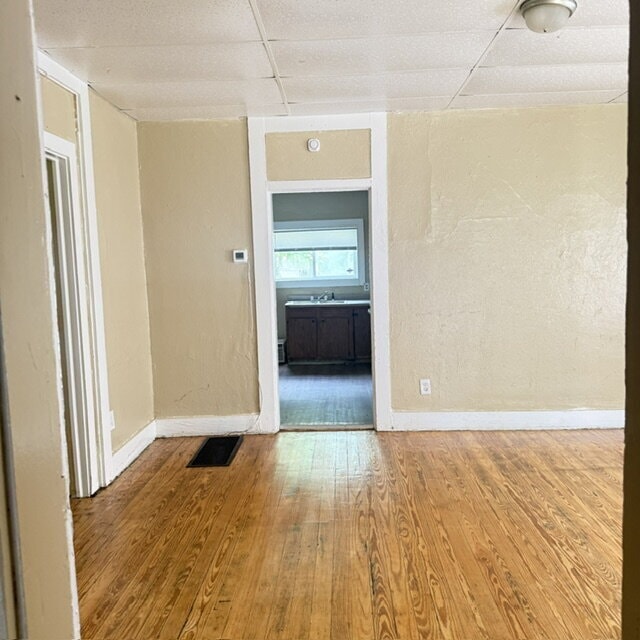 Building Photo - 2 Bedroom Eastside Home