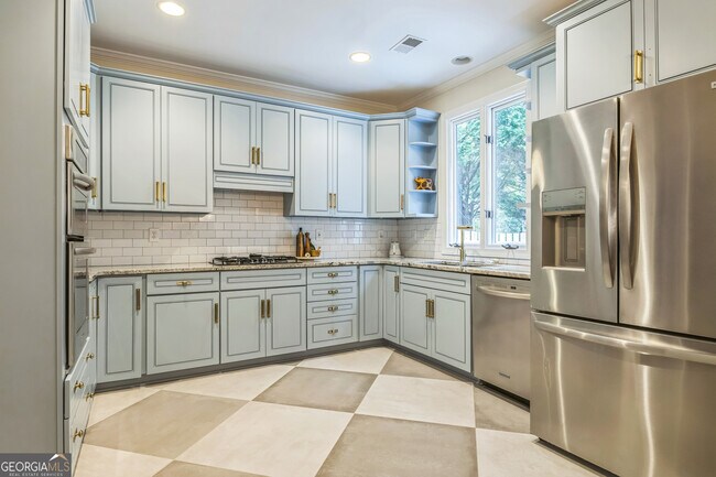 Building Photo - 4168 Gateswalk Dr SE