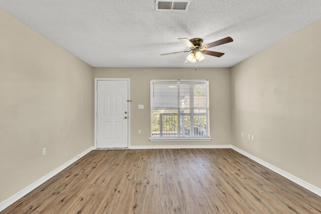 Building Photo - 772 Rockport Ct