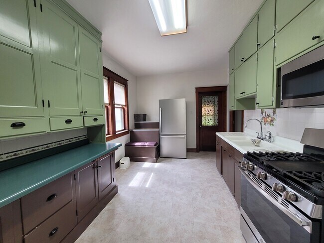 Foto del edificio - 1009 N Oneida St