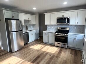 Building Photo - 52 Pelham St