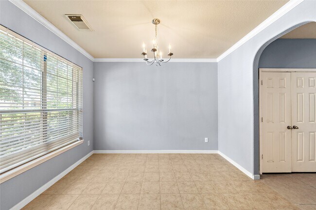 Building Photo - 10010 Deer Track Ct
