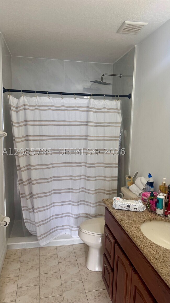 Foto del edificio - 7329 NW 174th Terrace