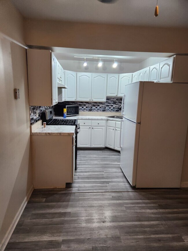 Foto del edificio - 451 Doral Terrace