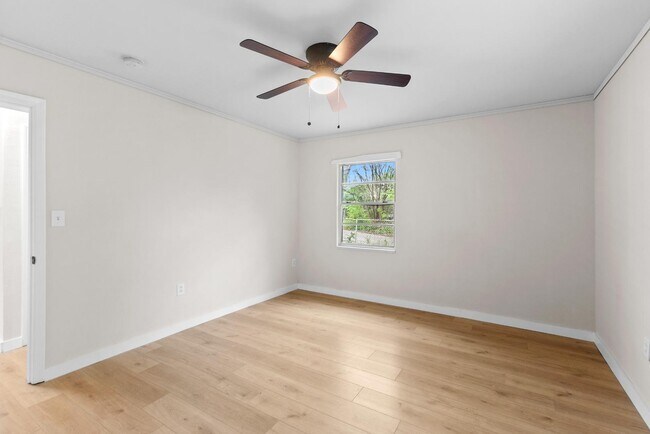 Foto del edificio - 725 40th Pl