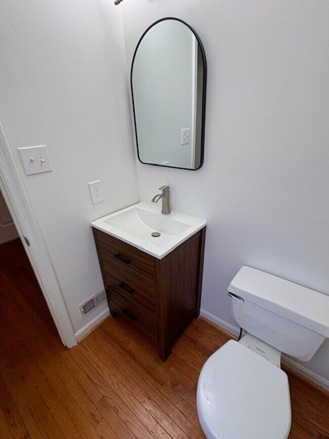 Foto del edificio - Upscale 3 bedroom Townhouse in Bowie