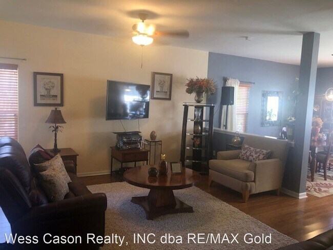 Building Photo - 3 br, 2.5 bath House - 2350 Calabassas Lane