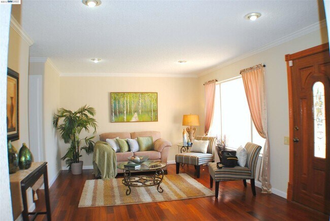 Building Photo - 30812 Periwinkle Dr