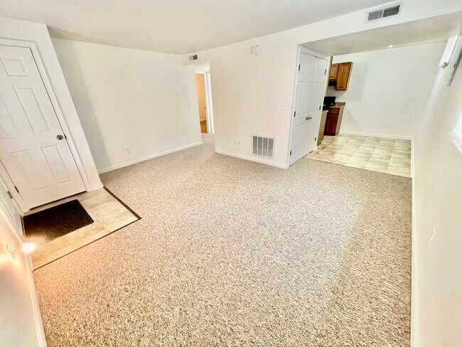 Living Room/Dining Room - 302 Rutledge Rd
