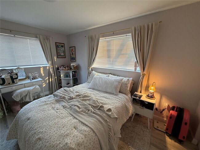 Foto del edificio - 3101 SW 27th Ave