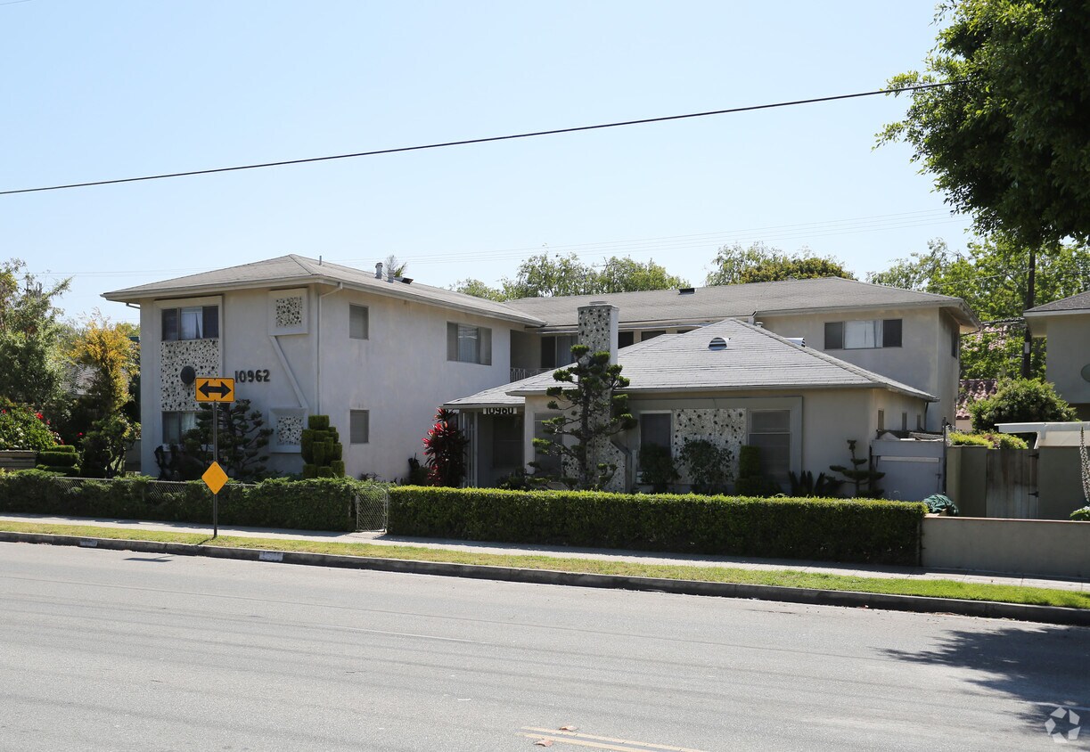 1096010962 Culver Blvd, Culver City, CA 90230 Apartments in Culver