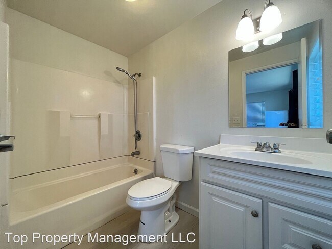 Building Photo - 2 br, 1 bath House - 1054 Hulakui Dr