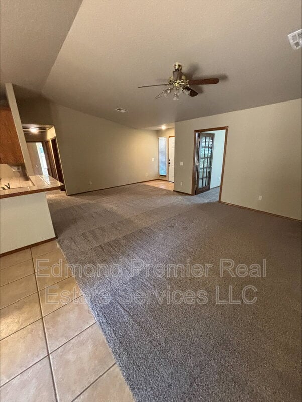 Foto del edificio - 213 Willow Branch Rd