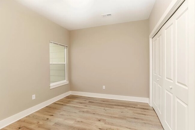 Building Photo - 1643 S Limuel Cir