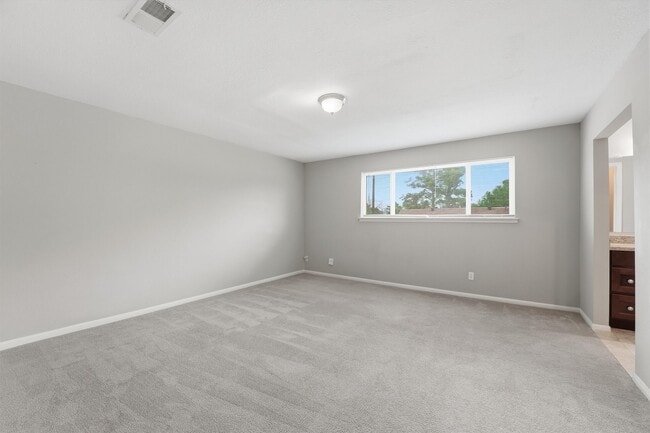 Building Photo - 2325 Triway Ln