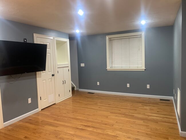 Living room - 396 Washington St