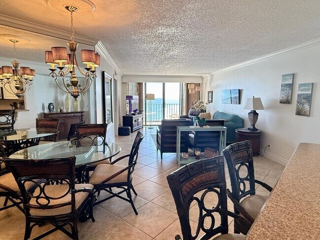 Building Photo - 9650 S Ocean Dr