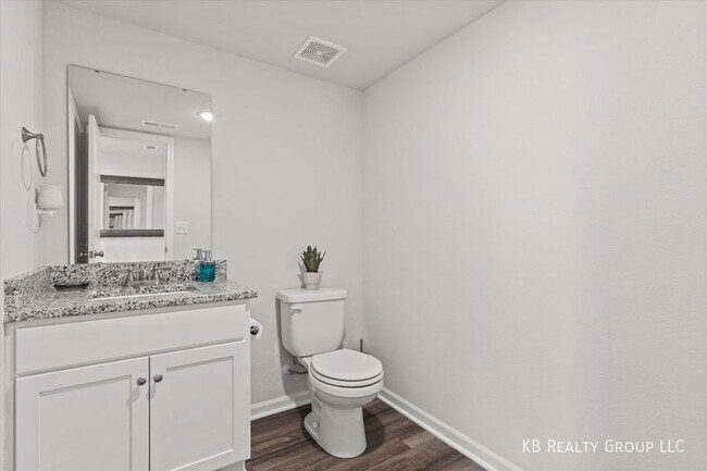 Foto del edificio - Hidden Jewel In Spring Hill, Brand New Com...