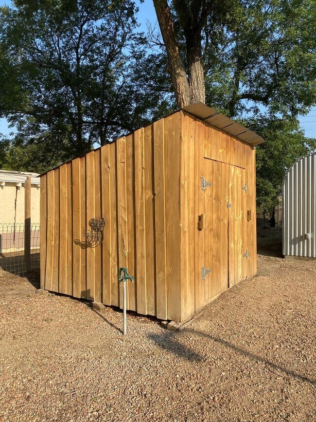 Building Photo - 2 br, 1 bath House - 31569 Acoma Road