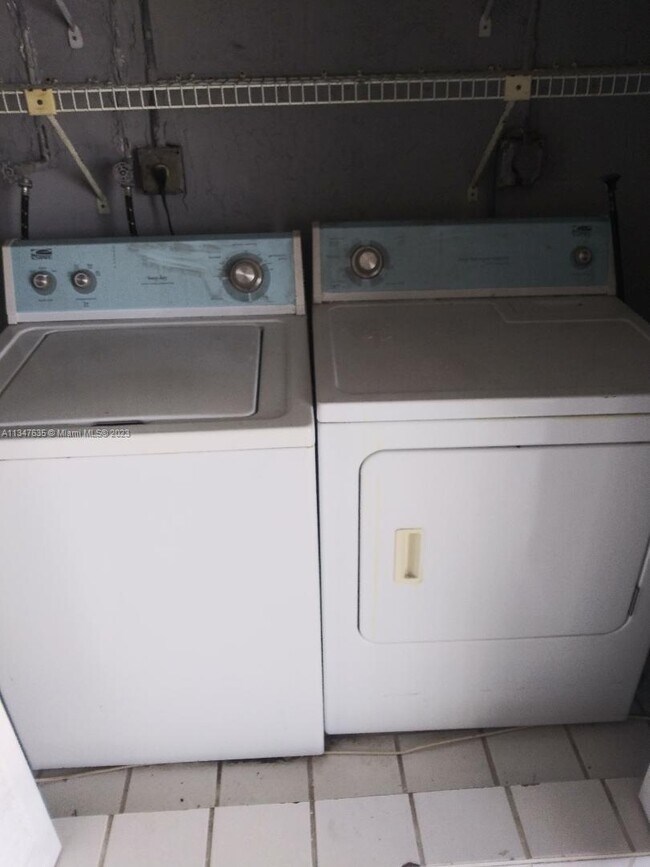 Foto del edificio - 430 NE 210th Cir Terrace