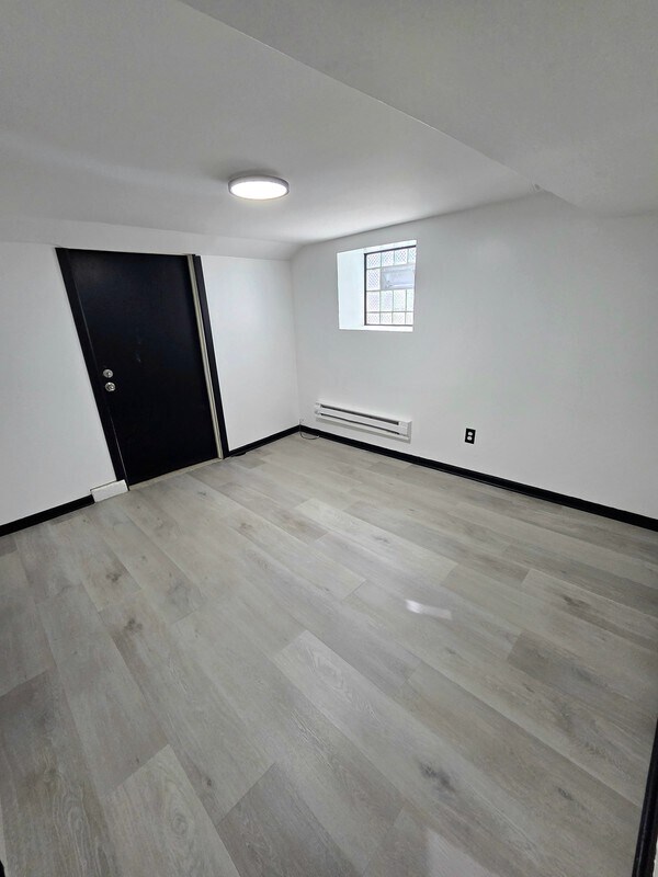 Foto del edificio - 2246 N Springfield Ave