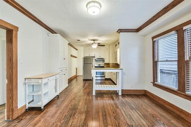 Building Photo - 2717 McDuffie St