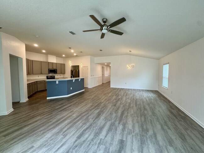 Foto del edificio - 14916 Durbin Cove Way