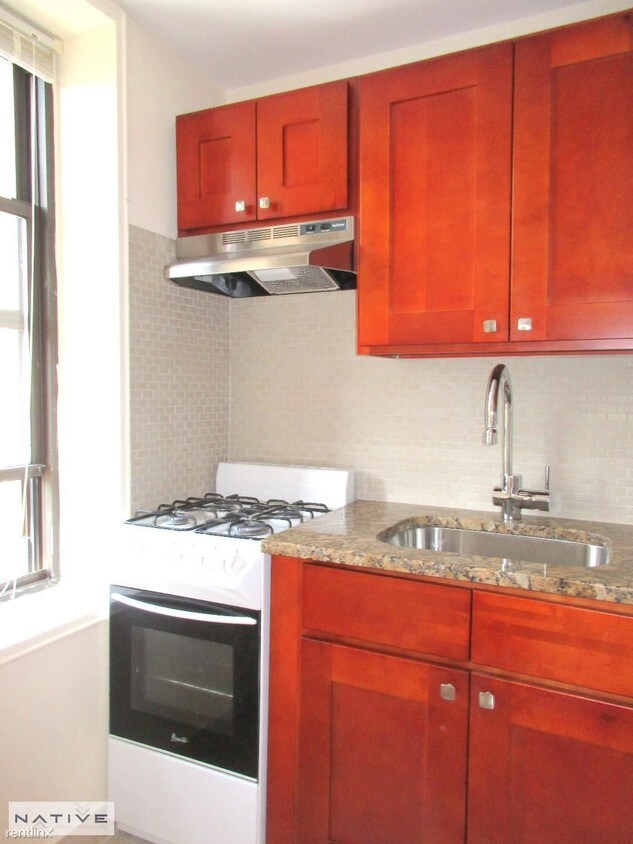 Foto del edificio - 8340 Austin St