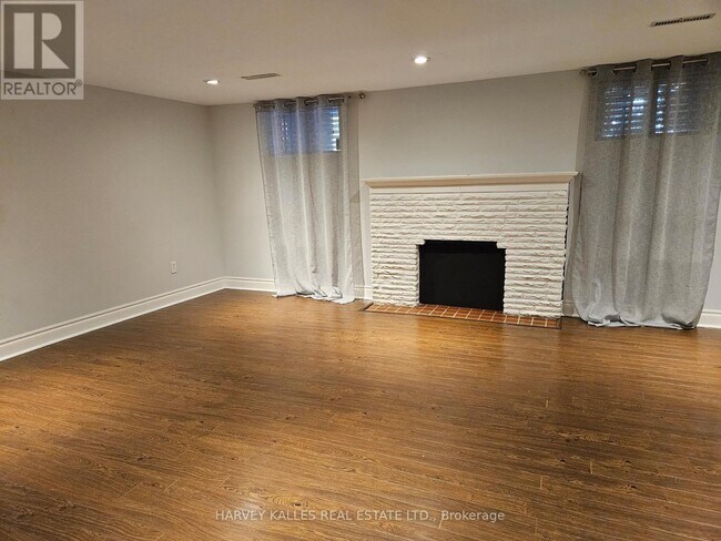 Photo du bâtiment - 85 Lanark Ave