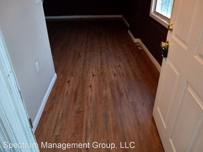 Building Photo - 2 br, 1 bath House - 111 W. McKinney Ave S...