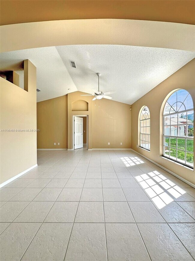 Foto del edificio - 2853 SW East Louise Cir