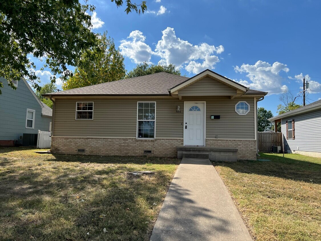 526 S Highland Ave, Joplin, MO 64801 House Rental in Joplin, MO