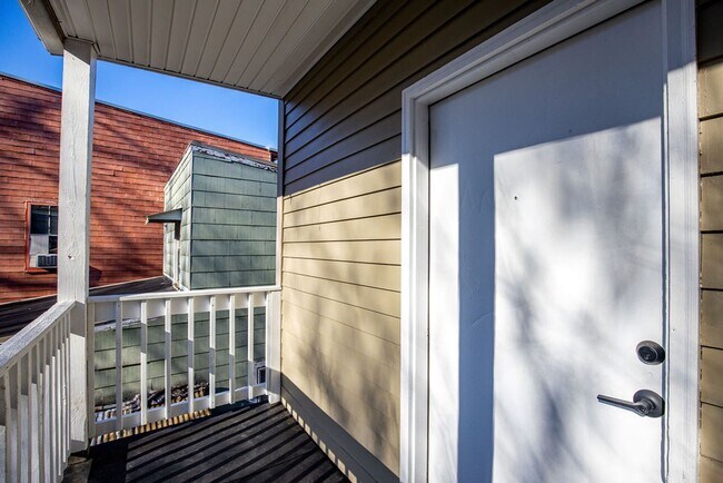 Foto del edificio - 1617 Westwood Ave