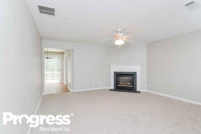 Building Photo - 224 Springbottom Dr SE