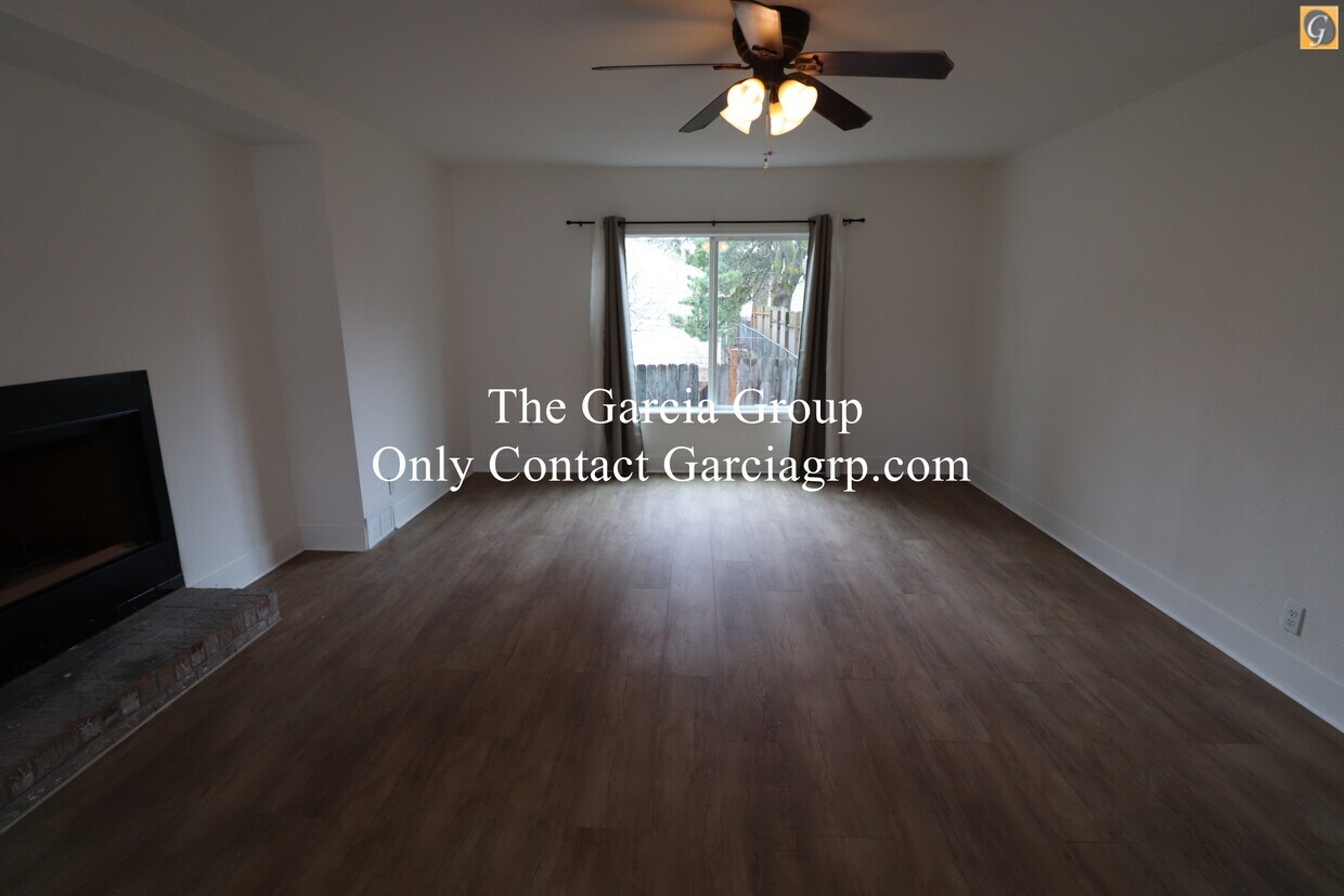 Foto principal - 8733 SE Henderson St