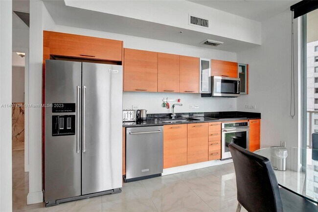 Foto del edificio - 3470 E Coast Ave