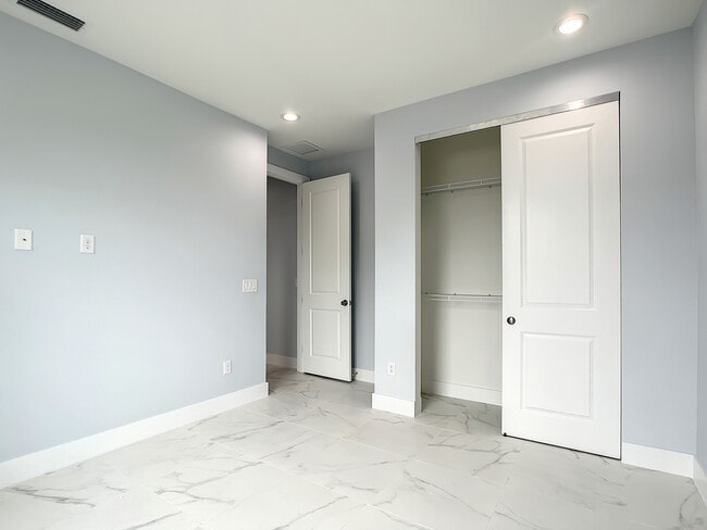 Foto del edificio - 2643 47th St SW