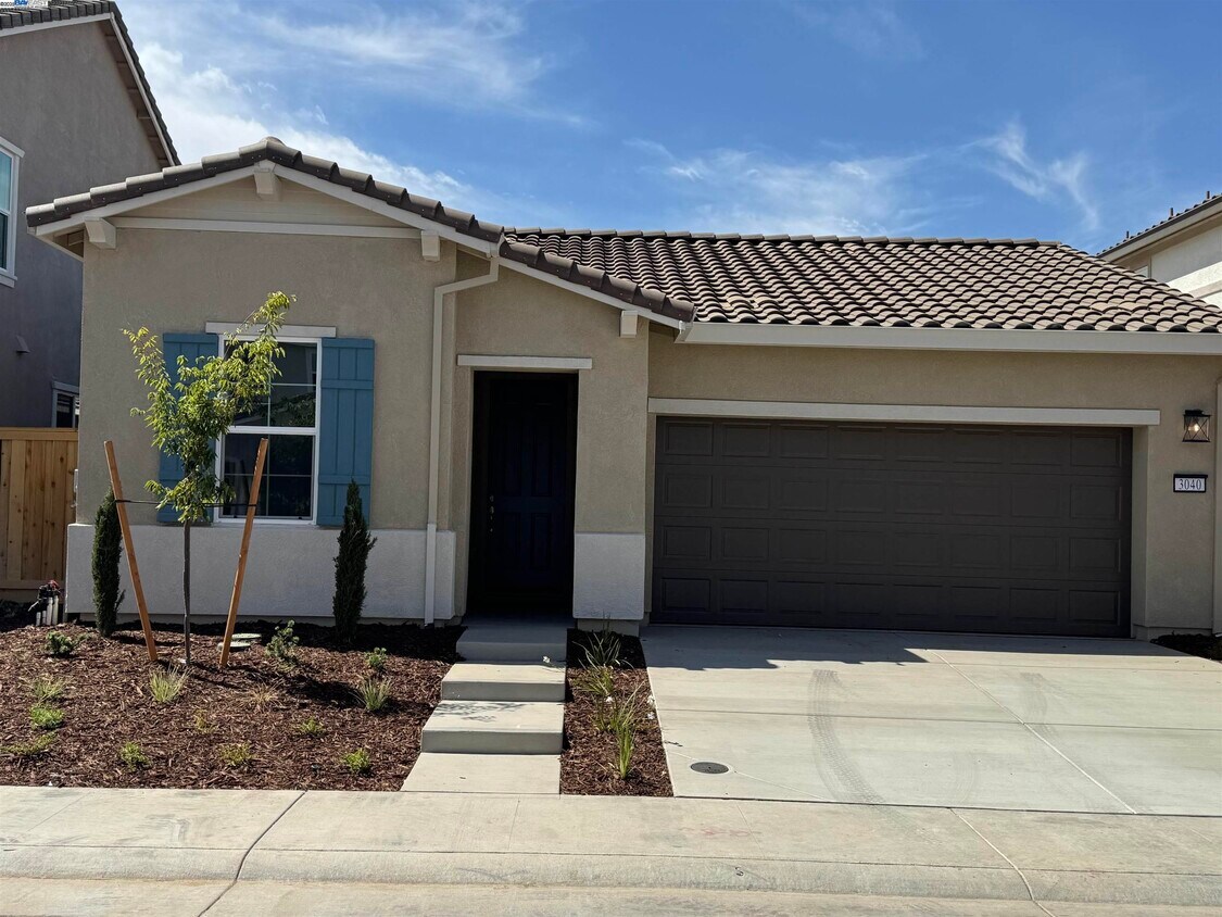 Foto principal - 3040 Red Canard Wy