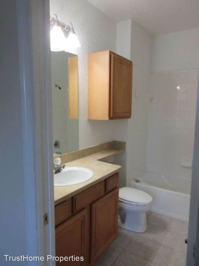 Building Photo - 3 br, 2.5 bath House - 6129 Metrowest Boul...