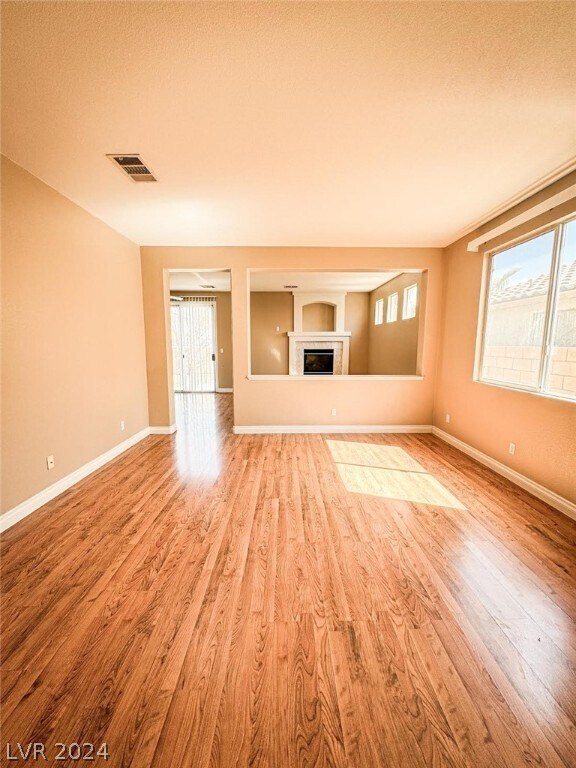 Foto del edificio - 3322 Lark Bunting St