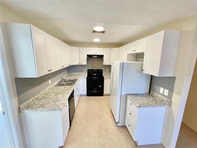 Foto del edificio - 3127 Corona Dr